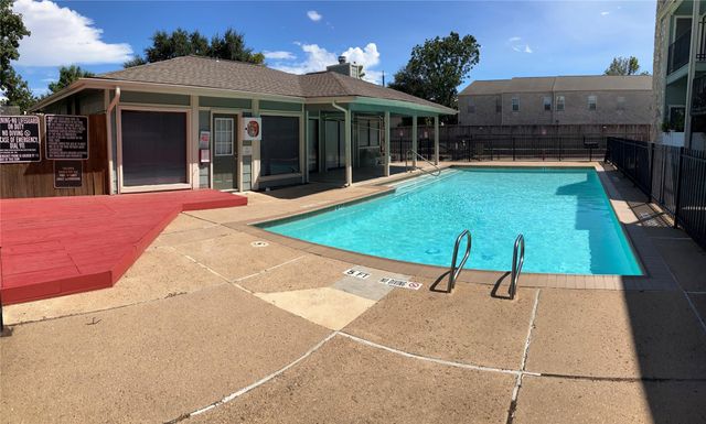 3752 Tanglewilde Street B3, Houston, TX 77063