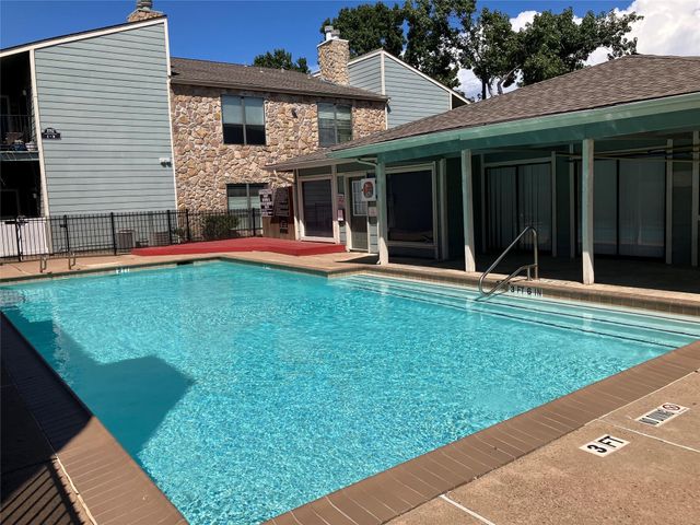 3752 Tanglewilde Street B3, Houston, TX 77063