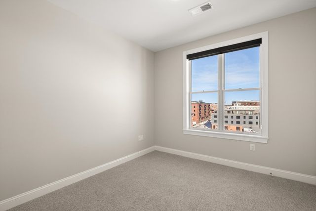 99 Foundry Pl Unit 412, Portsmouth, NH 03801