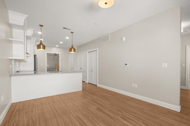 99 Foundry Pl Unit 412, Portsmouth, NH 03801