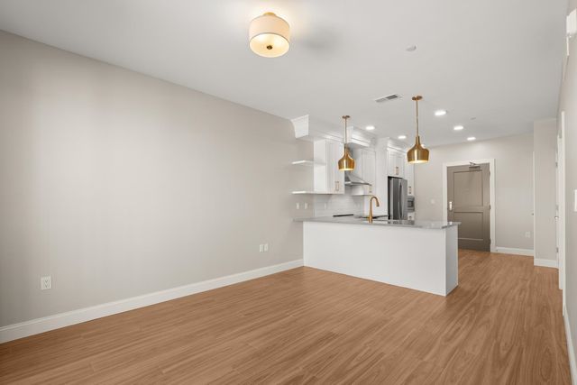 99 Foundry Pl Unit 412, Portsmouth, NH 03801