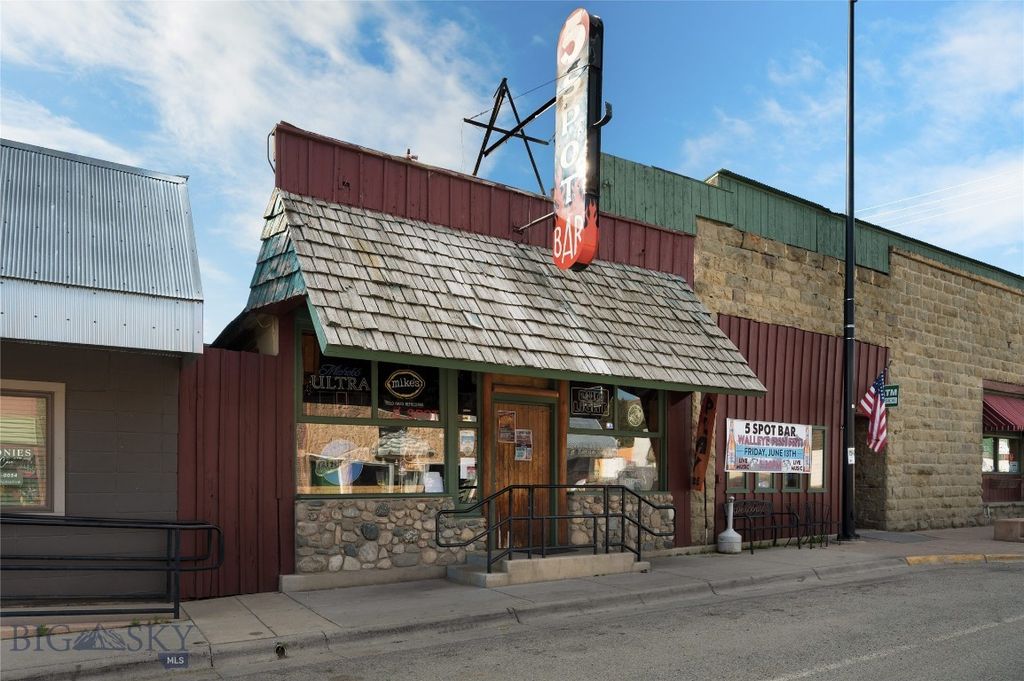 3 N Woodard Avenue, Absarokee, MT 59001