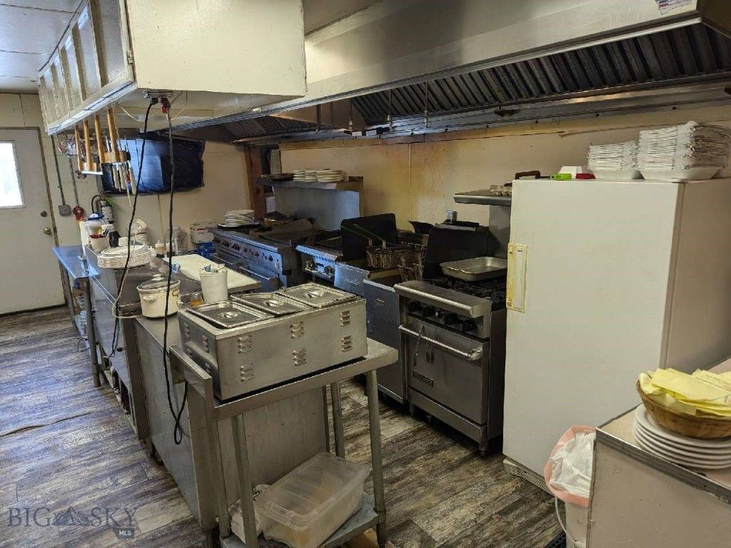 3 N Woodard Avenue, Absarokee, MT 59001 photo 14