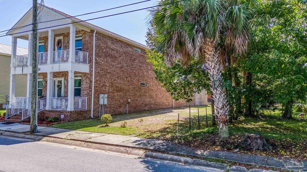 400 BLK W Intendencia St, Pensacola, FL 32502