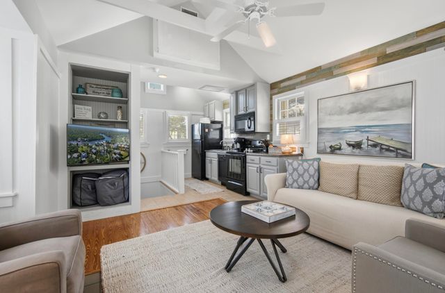 246 NE Maggie Circle, Steinhatchee, FL 32359