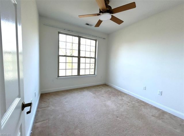 300 Riveranne Ct Apt 313, Virginia Beach, VA 23462