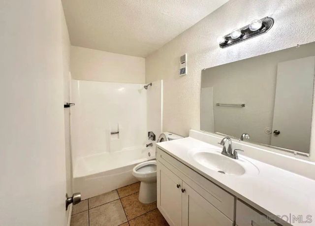 9360 San Diego 3, Spring Valley, CA 91977
