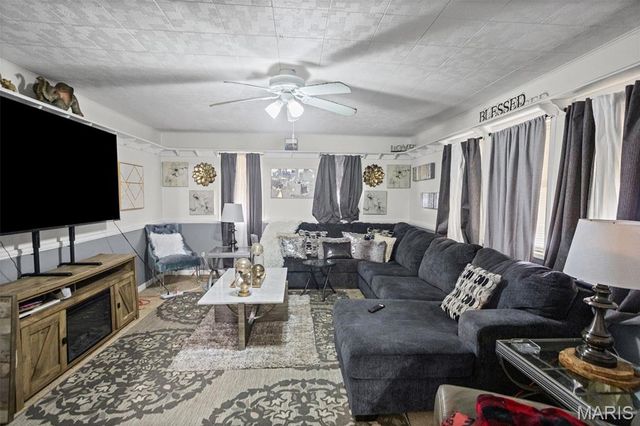 208 Cove Court, Caseyville, IL 62232