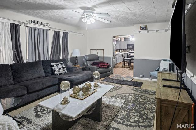 208 Cove Court, Caseyville, IL 62232