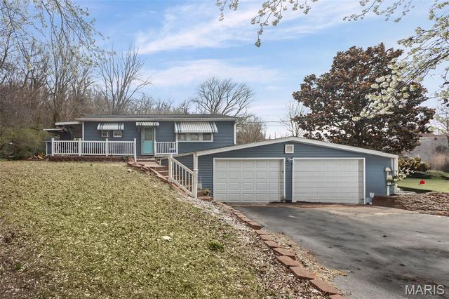 208 Cove Court, Caseyville, IL 62232