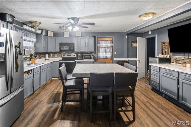 208 Cove Court, Caseyville, IL 62232