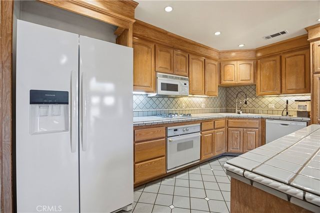 6813 E Los Santos, Long Beach, CA 90815