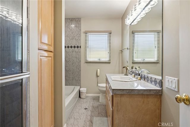 6813 E Los Santos, Long Beach, CA 90815