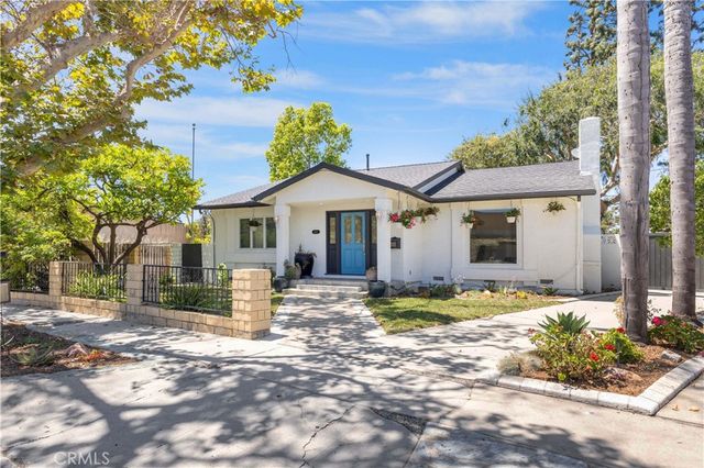 6813 E Los Santos, Long Beach, CA 90815