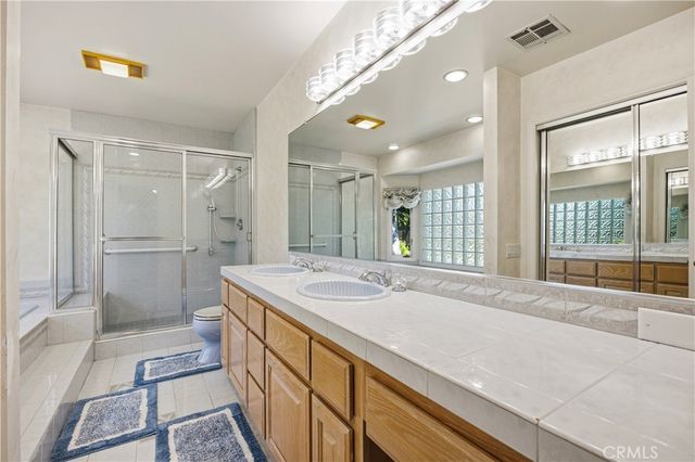 6813 E Los Santos, Long Beach, CA 90815