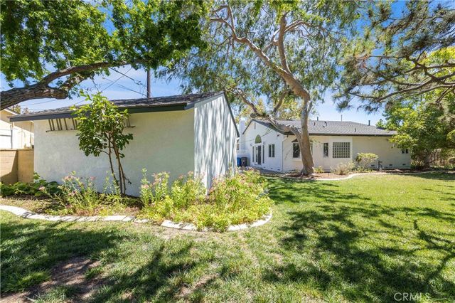 6813 E Los Santos, Long Beach, CA 90815