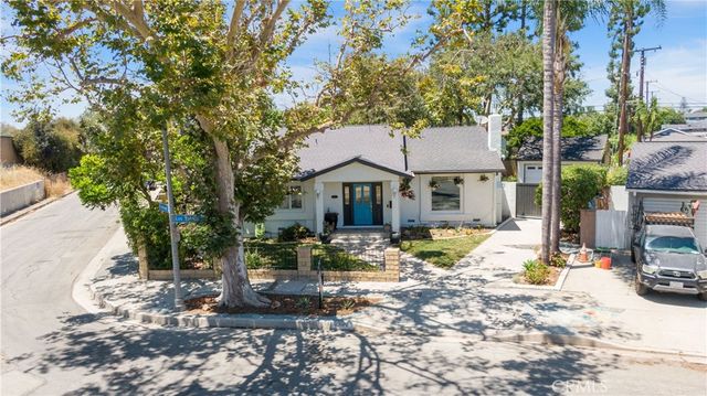 6813 E Los Santos, Long Beach, CA 90815