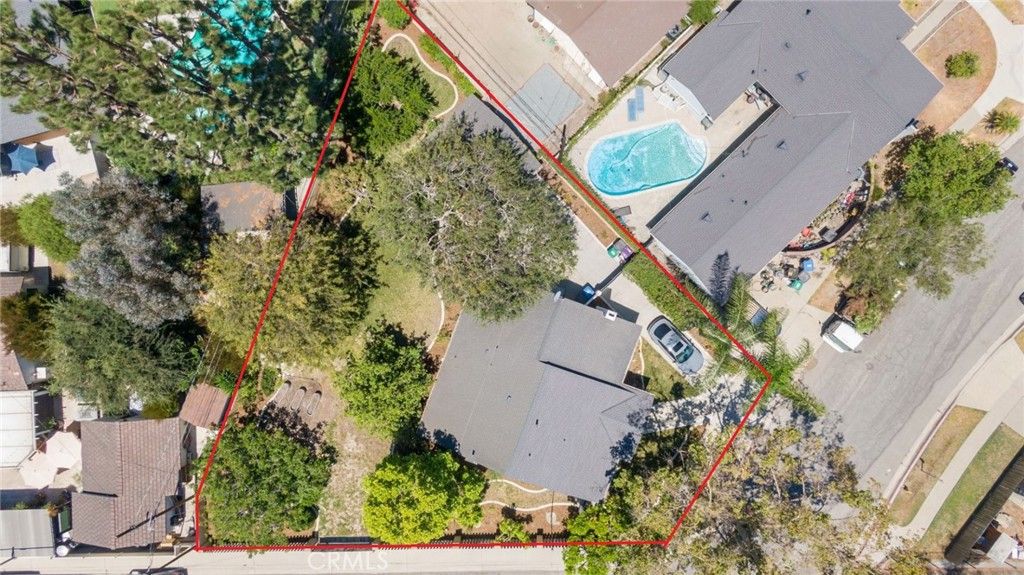 6813 E Los Santos, Long Beach, CA 90815