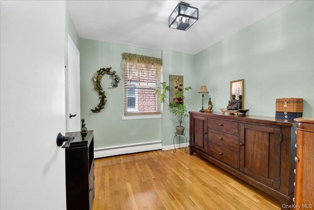 279 Throggs Neck Boulevard, Bronx, NY 10465
