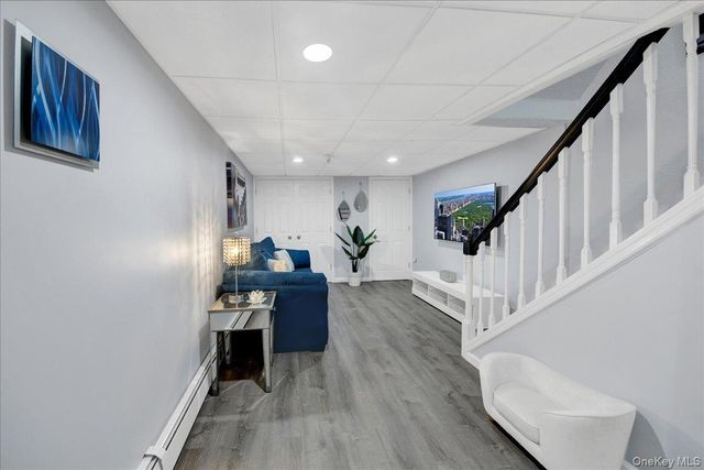 279 Throggs Neck Boulevard, Bronx, NY 10465