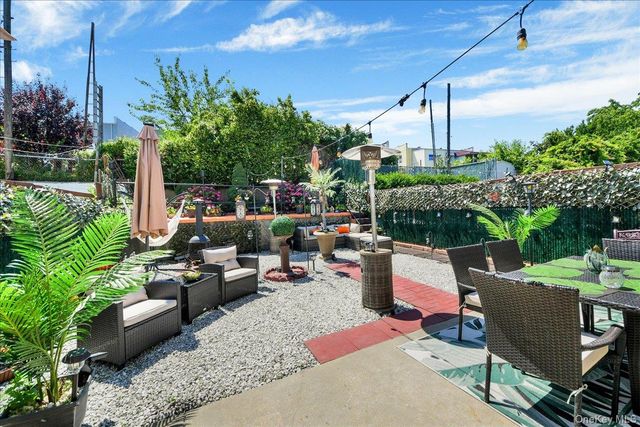 279 Throggs Neck Boulevard, Bronx, NY 10465