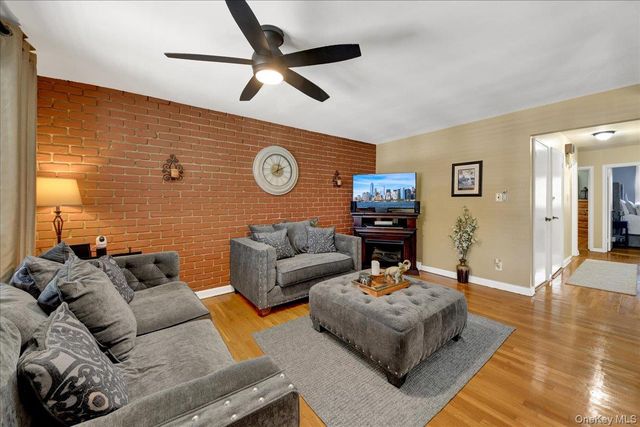 279 Throggs Neck Boulevard, Bronx, NY 10465