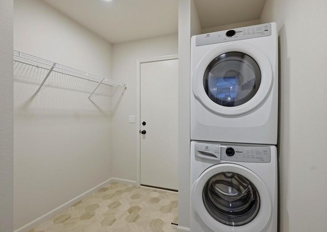 1677 Waverly Way, Verona, WI 53593