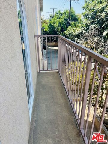 5719 Camellia Avenue 109, North Hollywood, CA 91601