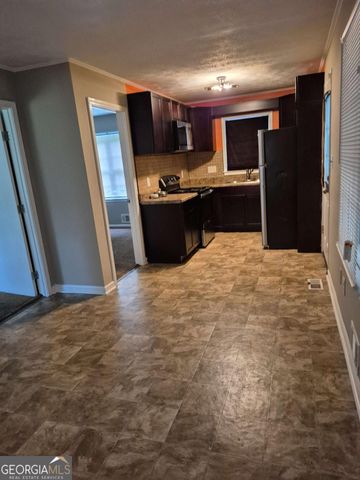 6006 Blackhawk Trail SE, Mableton, GA 30126