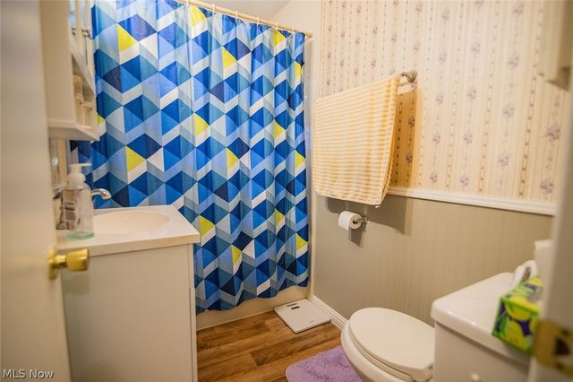 82 Highland Lake Circle, Washington, WV 26181