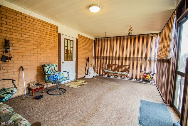 82 Highland Lake Circle, Washington, WV 26181