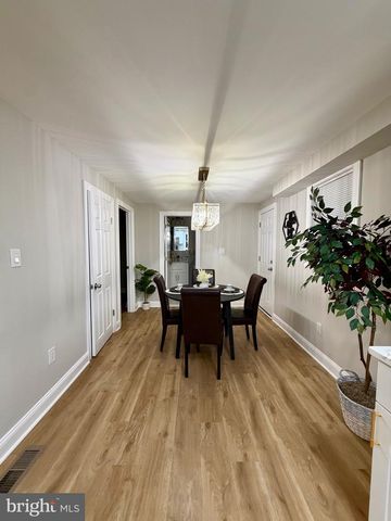 2 YALE RD, Wilmington, DE 19805