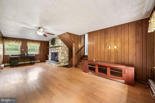 139 ROCK RD, Honey Brook, PA 19344