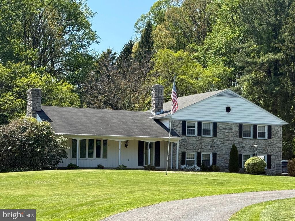 139 ROCK RD, Honey Brook, PA 19344