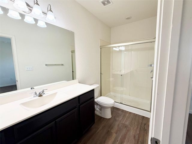 360 Bell Rings DR, Jarrell, TX 76537