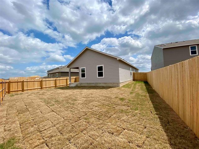 360 Bell Rings DR, Jarrell, TX 76537