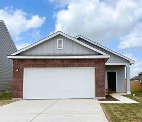 360 Bell Rings DR, Jarrell, TX 76537