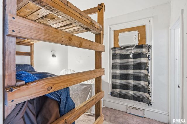 1918 6TH Avenue, Moline, IL 61265