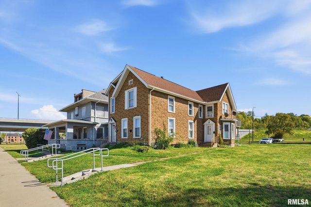 1918 6TH Avenue, Moline, IL 61265