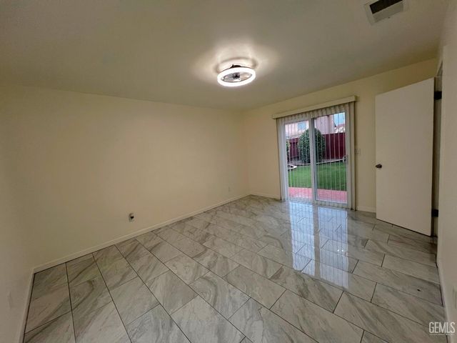 1416 Badger Pass Avenue, Bakersfield, CA 93307