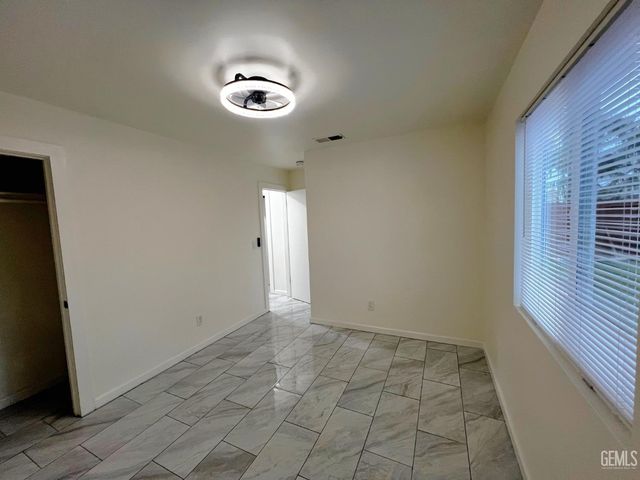 1416 Badger Pass Avenue, Bakersfield, CA 93307