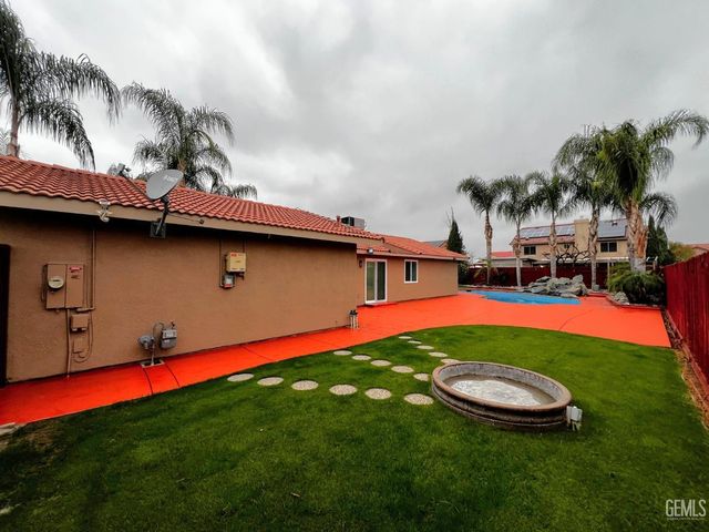 1416 Badger Pass Avenue, Bakersfield, CA 93307