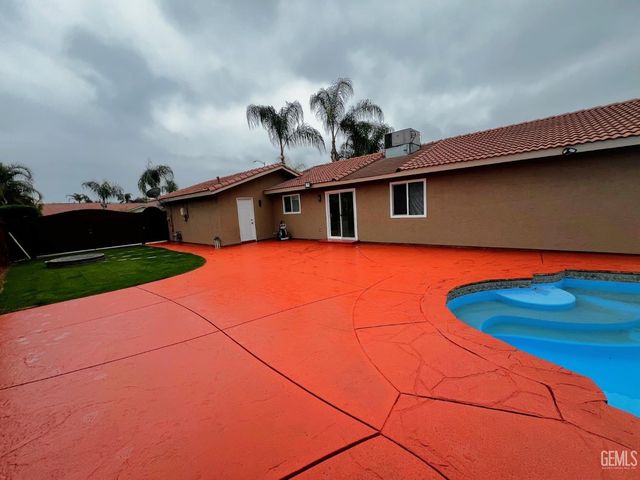 1416 Badger Pass Avenue, Bakersfield, CA 93307