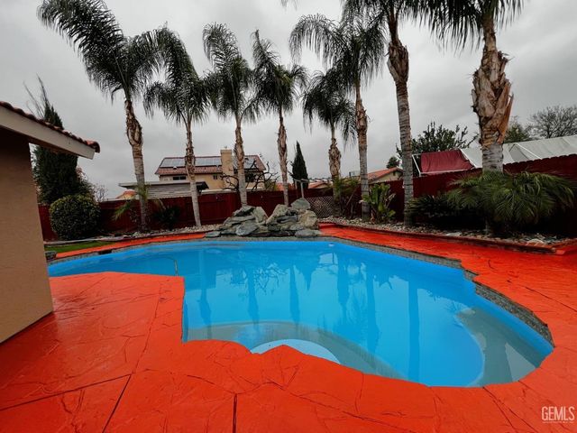 1416 Badger Pass Avenue, Bakersfield, CA 93307