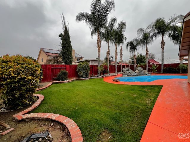 1416 Badger Pass Avenue, Bakersfield, CA 93307