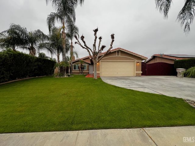 1416 Badger Pass Avenue, Bakersfield, CA 93307