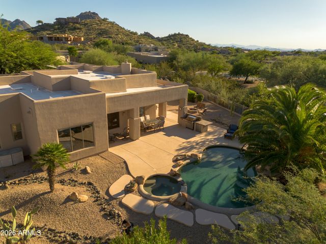 11266 E WHITETHORN Drive, Scottsdale, AZ 85262