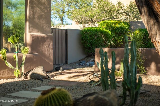 11266 E WHITETHORN Drive, Scottsdale, AZ 85262