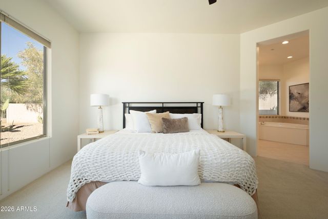 11266 E WHITETHORN Drive, Scottsdale, AZ 85262