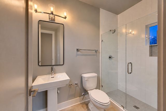 970 Youngs Ln Apt K, Nashville, TN 37207